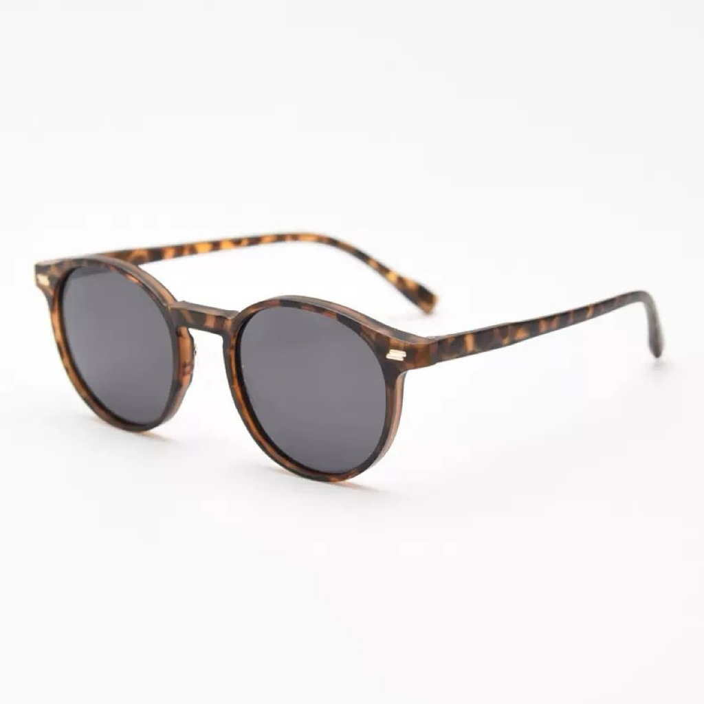 New Trendy Vintage Round-frame - Women Fashion Pose recensione e prezzo