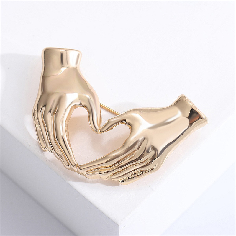 XIALUOKE Hand Pose Heart Brooc - Women Fashion Pose recensione e prezzo