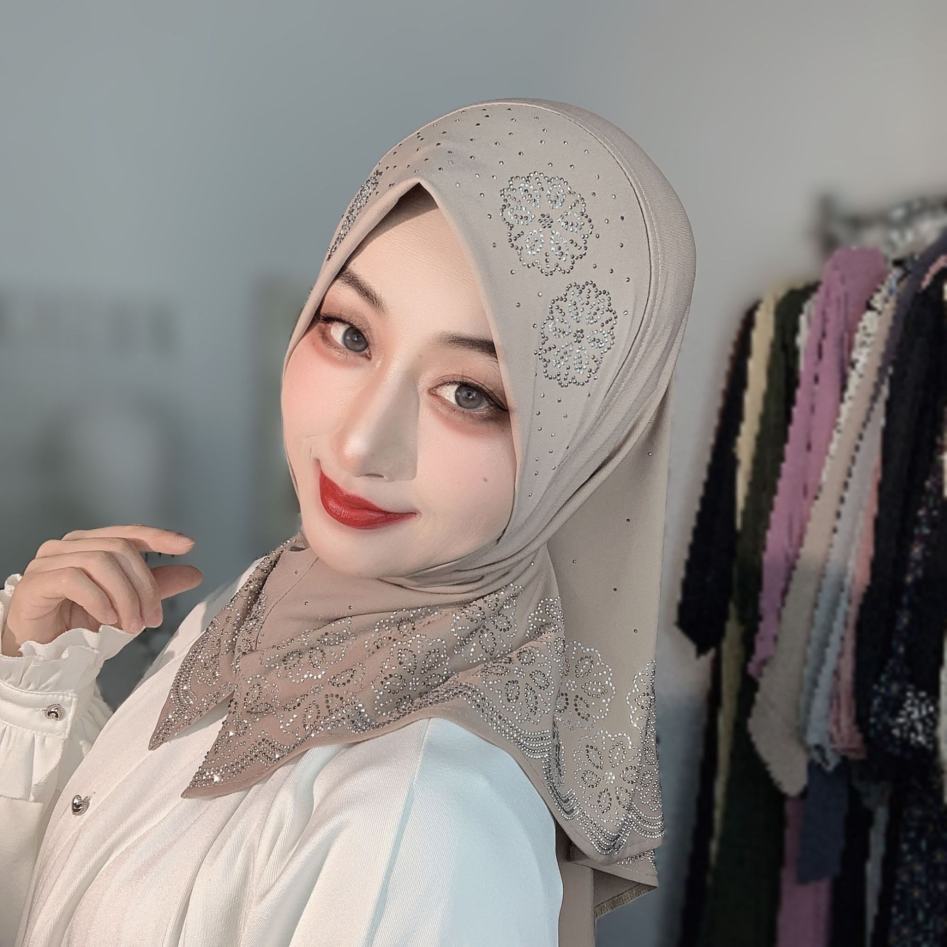 Ready To Wear Muslim Hijab Wom - Women Fashion Designers recensione e prezzo