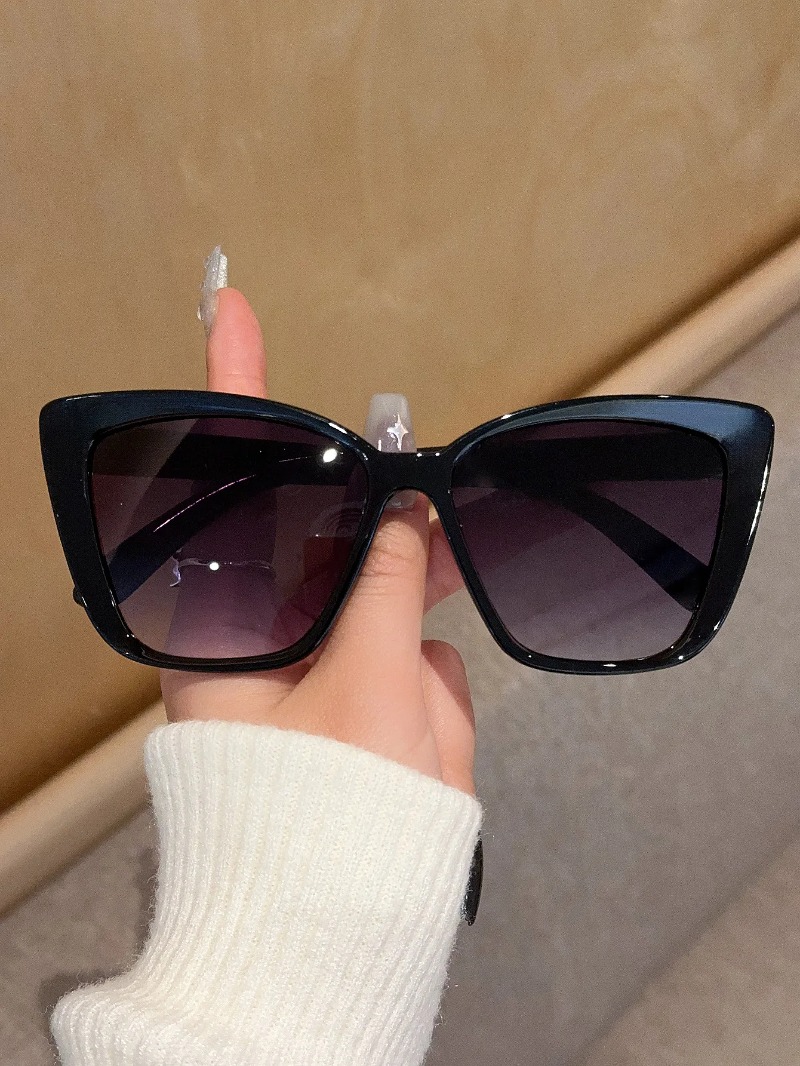 Trendy Cat Eye Sunglasses for  - Women'S Fashion Eyewear recensione e prezzo
