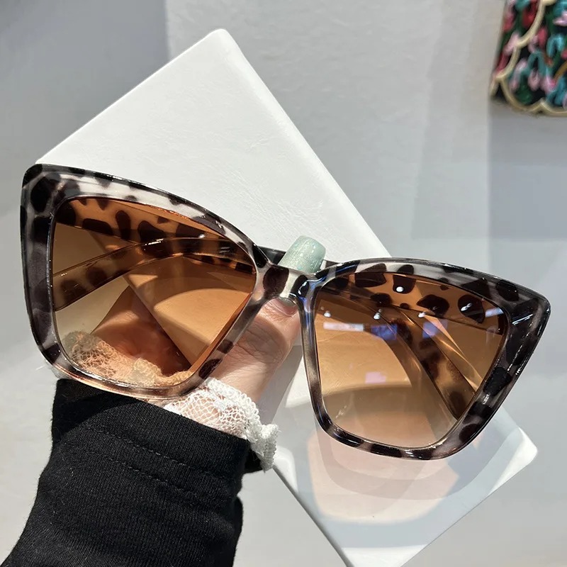 Trendy Cat Eye Sunglasses for  - Women'S Fashion Eyewear recensione e prezzo