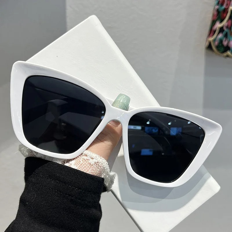Trendy Cat Eye Sunglasses for  - Women'S Fashion Eyewear recensione e prezzo