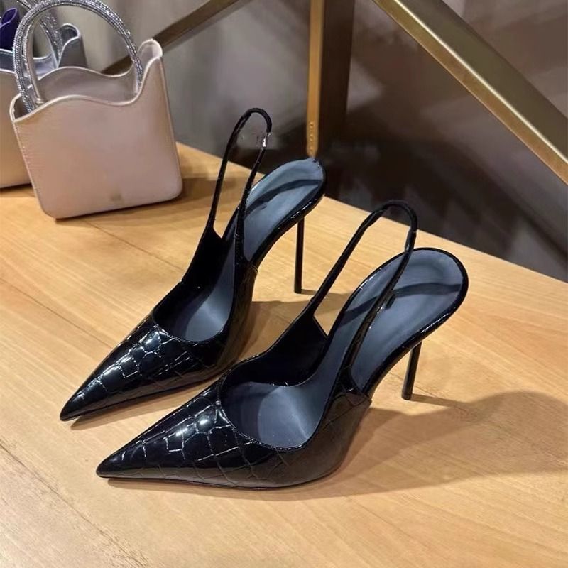 New Simple Pointed Back Hollow - Women Fashion Simple recensione e prezzo