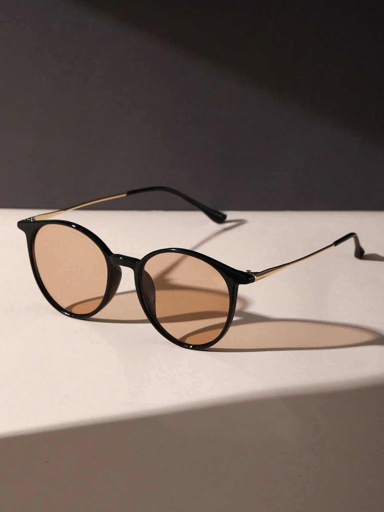 1PC Fashion Round Metal Women  - Women'S Fashion Eyewear recensione e prezzo