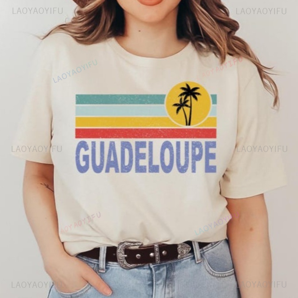 Guadeloupe Graphic Printed Hol - Women'S Fashion Graphic Tees recensione e prezzo